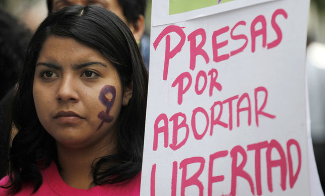 La historia de una “criminal” por un aborto espontáneo